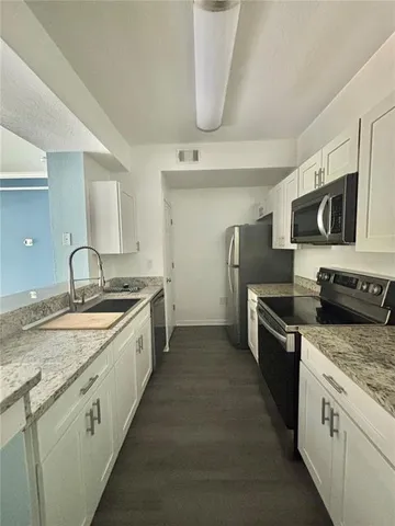 $1,800 | 17110 Carrington Park Drive, Unit 832, Tampa, FL 33647