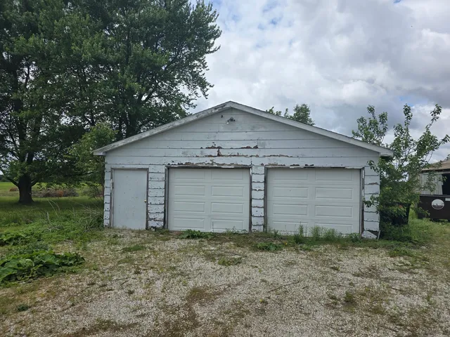 $118,500 | 1350 North 2950 East Road, Le Roy, IL 61752