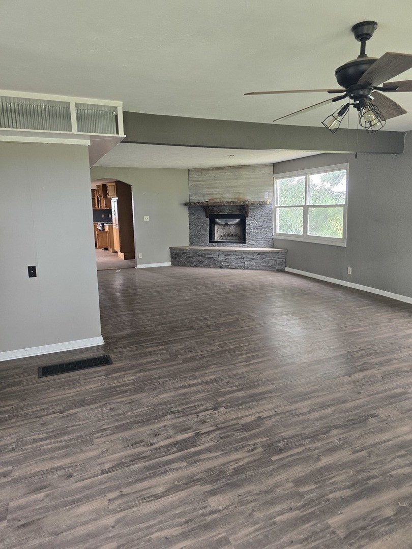 1350 North 2950 East Road Le Roy, IL 61752 - Photo 5 of 13