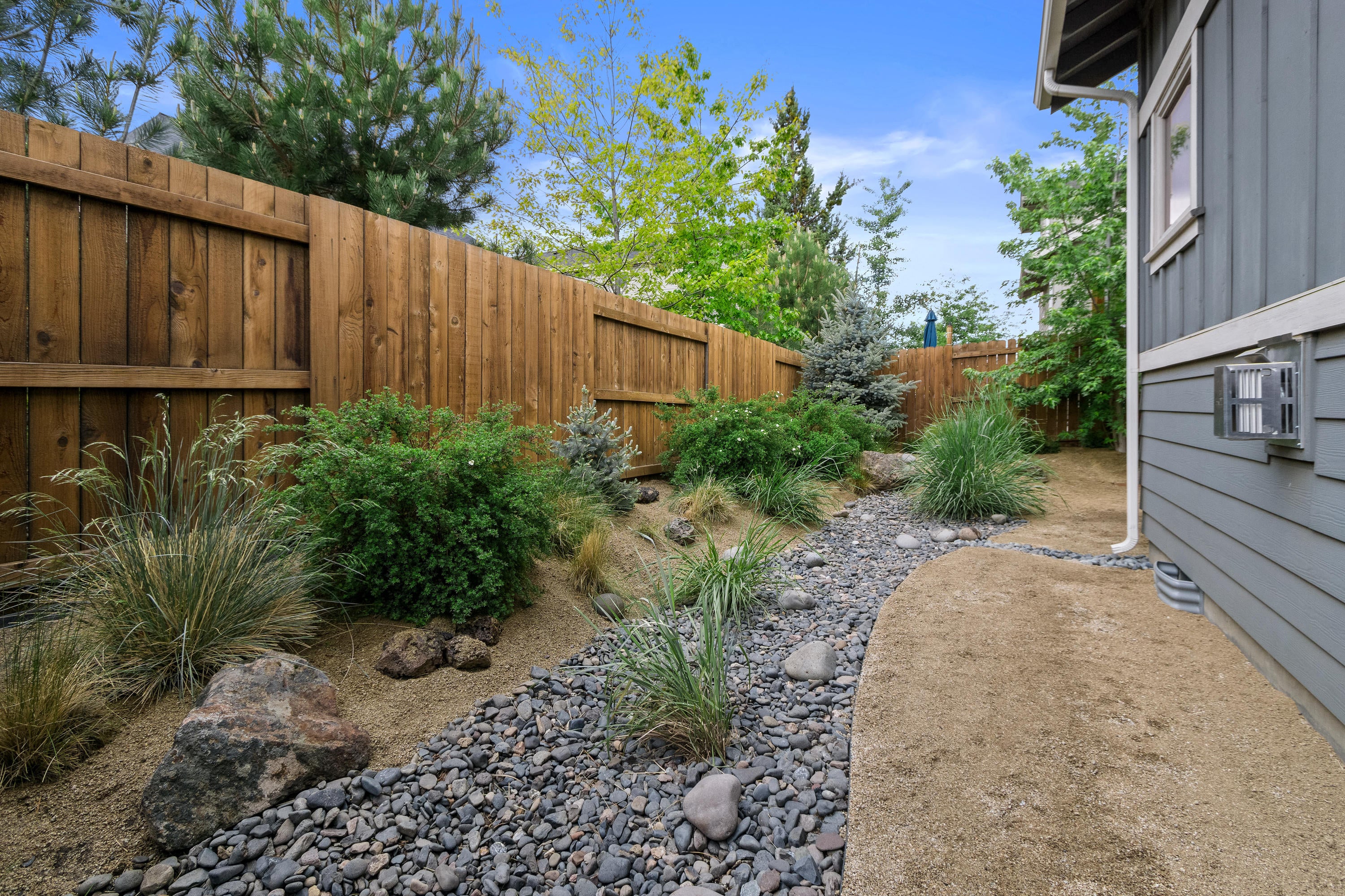 63124 Iner Loop Bend, OR 97701 - Photo 23 of 31 DSC08491