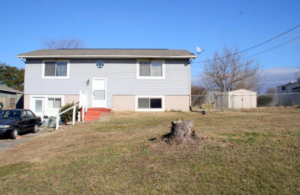 649 Patterson Road Walland, TN 37886 - Photo 3 of 27 11