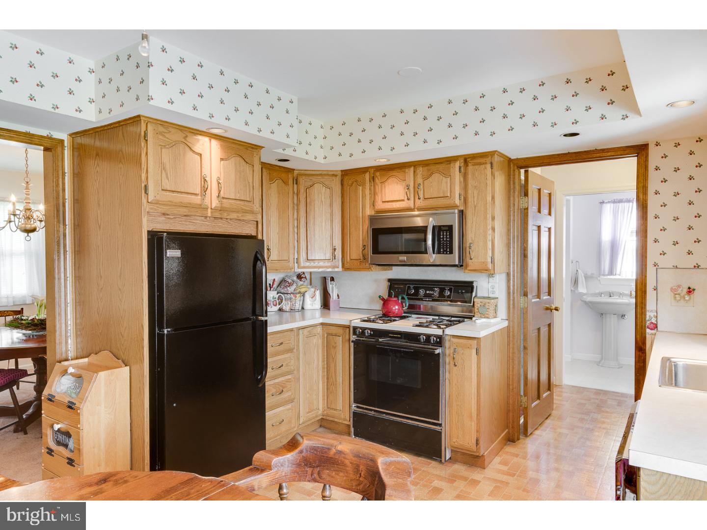 4 Kay Road Hamilton, NJ 08620 - Photo 6 of 25