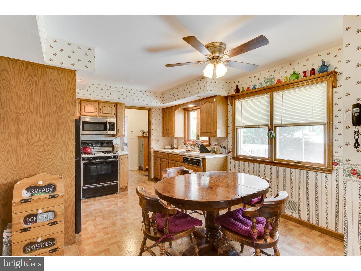 4 Kay Road Hamilton, NJ 08620 - Photo 9 of 25