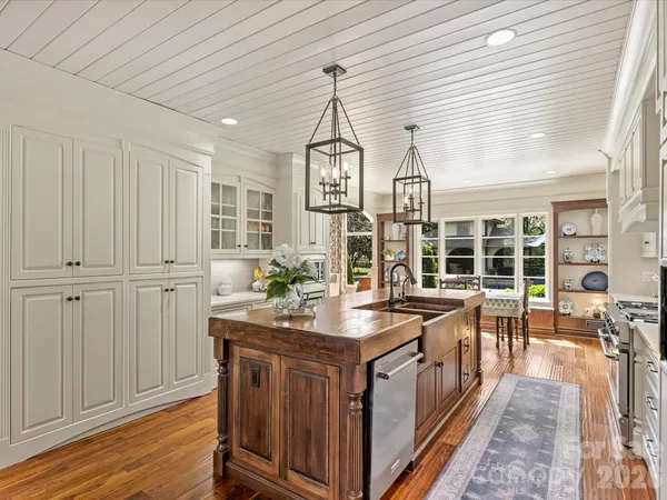 $3,500,000 | 4330 Carmel Valley Road, Charlotte, NC 28226