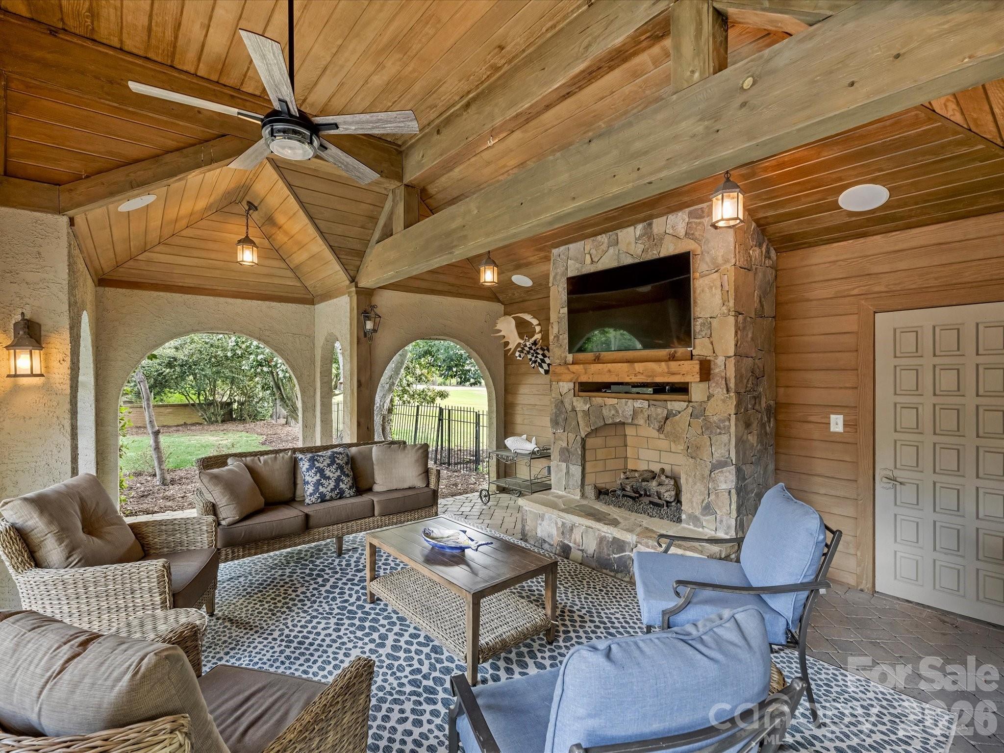 4330 Carmel Valley Road Charlotte, NC 28226 - Photo 29 of 38