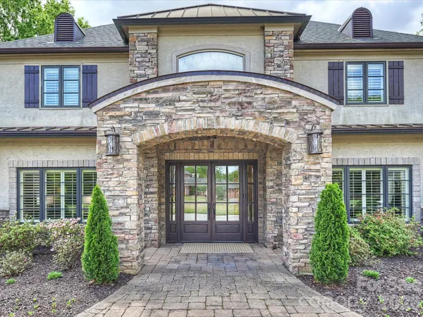 $3,500,000 | 4330 Carmel Valley Road, Charlotte, NC 28226