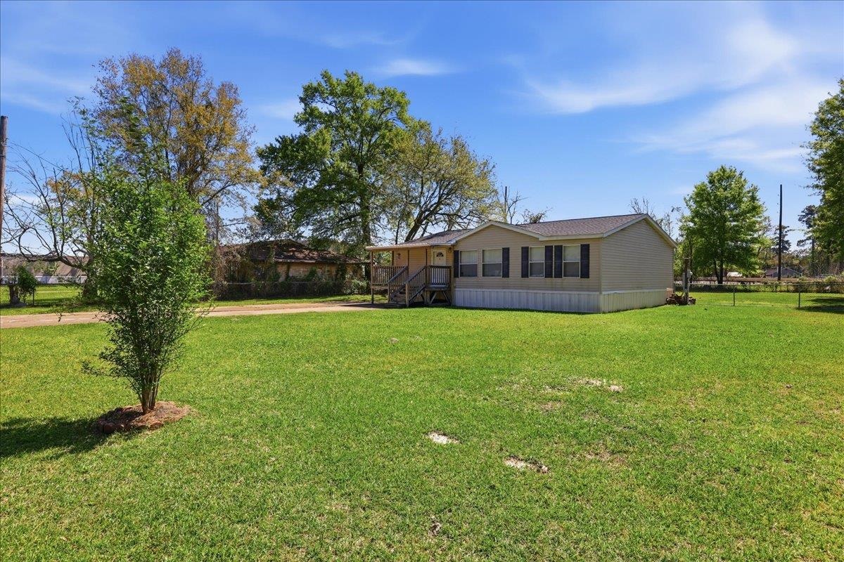 385 West Davis Loop Vidor, TX 77662 - Photo 4 of 28