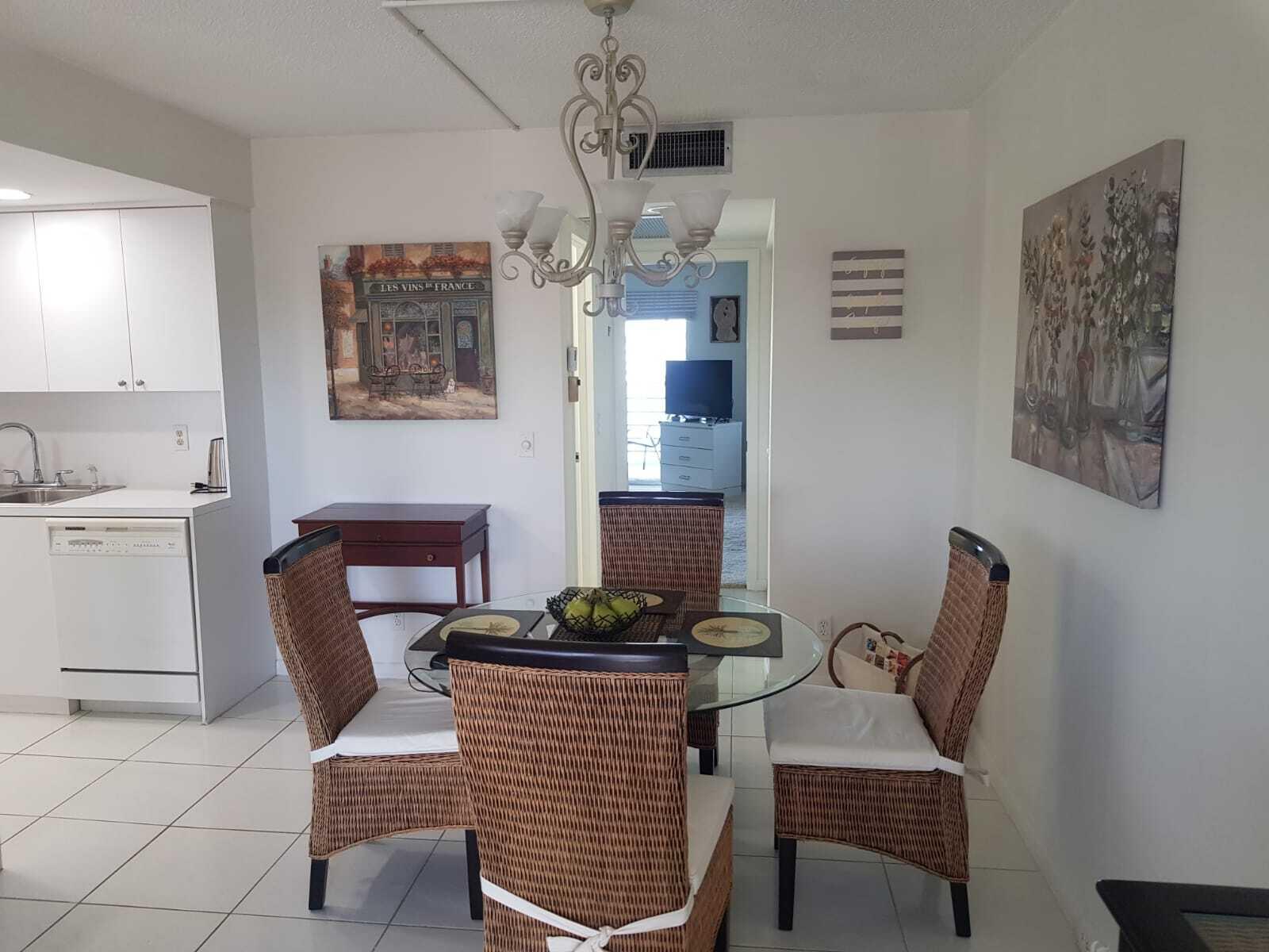 4014 Cornwall East Boca Raton, FL 33434 - Photo 9 of 73 0ed275cc-a910-4326-bb59-bd446fdb23ac