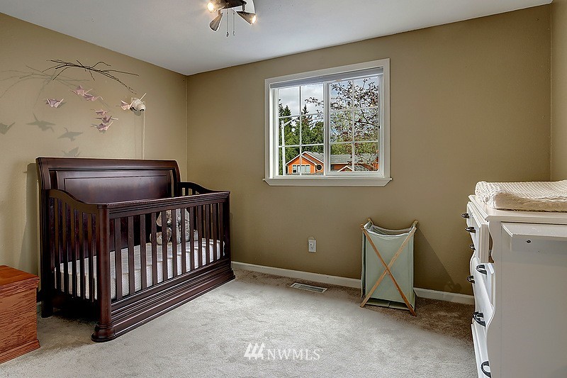2532 180th Place Southeast Bothell, WA 98012 - Photo 11 of 17 Gallery Image 11