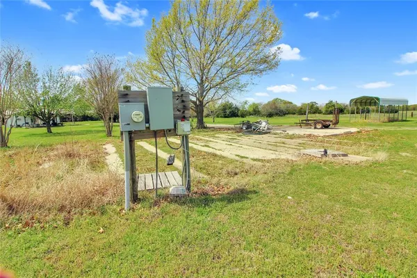 $425,000 | 1082 Lagow Lane, Scurry, TX 75158