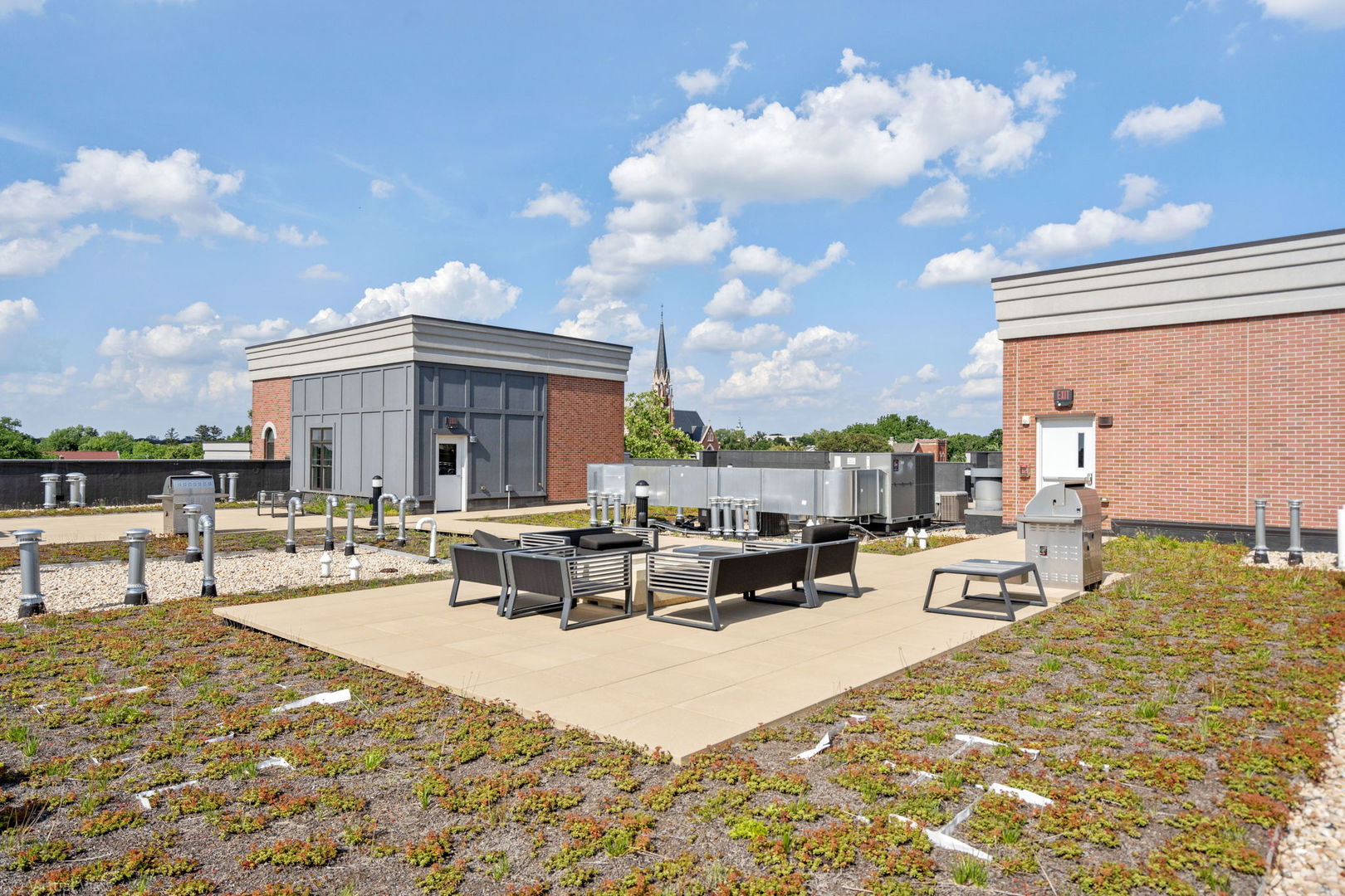 110 South Washington Street, Unit 400 Naperville, IL 60540 - Photo 30 of 34 a view of a terrace with furniture