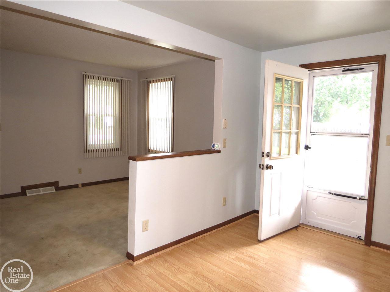 3530 Alida Avenue Rochester, MI 48309 - Photo 12 of 55 50053248-13.JPG
