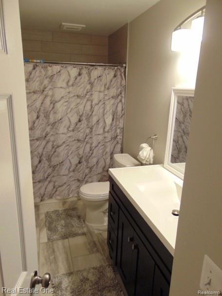 700 Bolinger Street Rochester Hills, MI 48307 - Photo 14 of 39