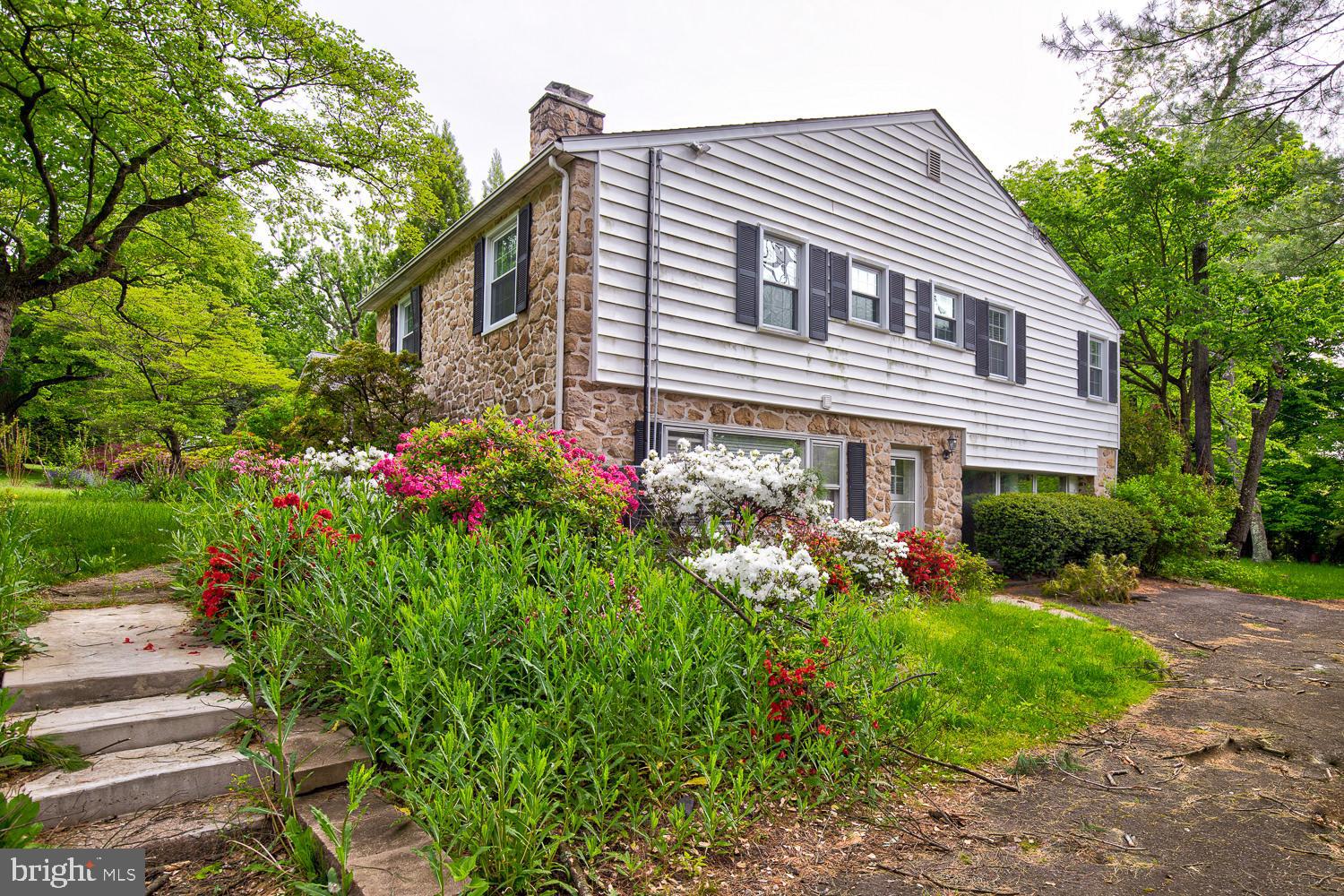 1231 Cox Road Jenkintown, PA 19046 - Photo 4 of 36