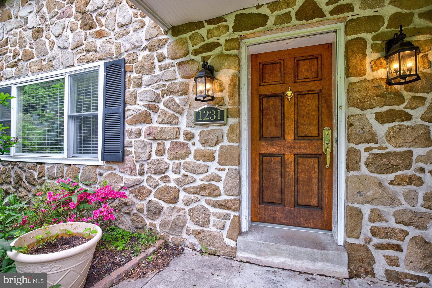 1231 Cox Road Jenkintown, PA 19046 - Photo 6 of 36