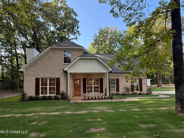 $379,900 | 164 Spring Dove Road, Byhalia, MS 38611