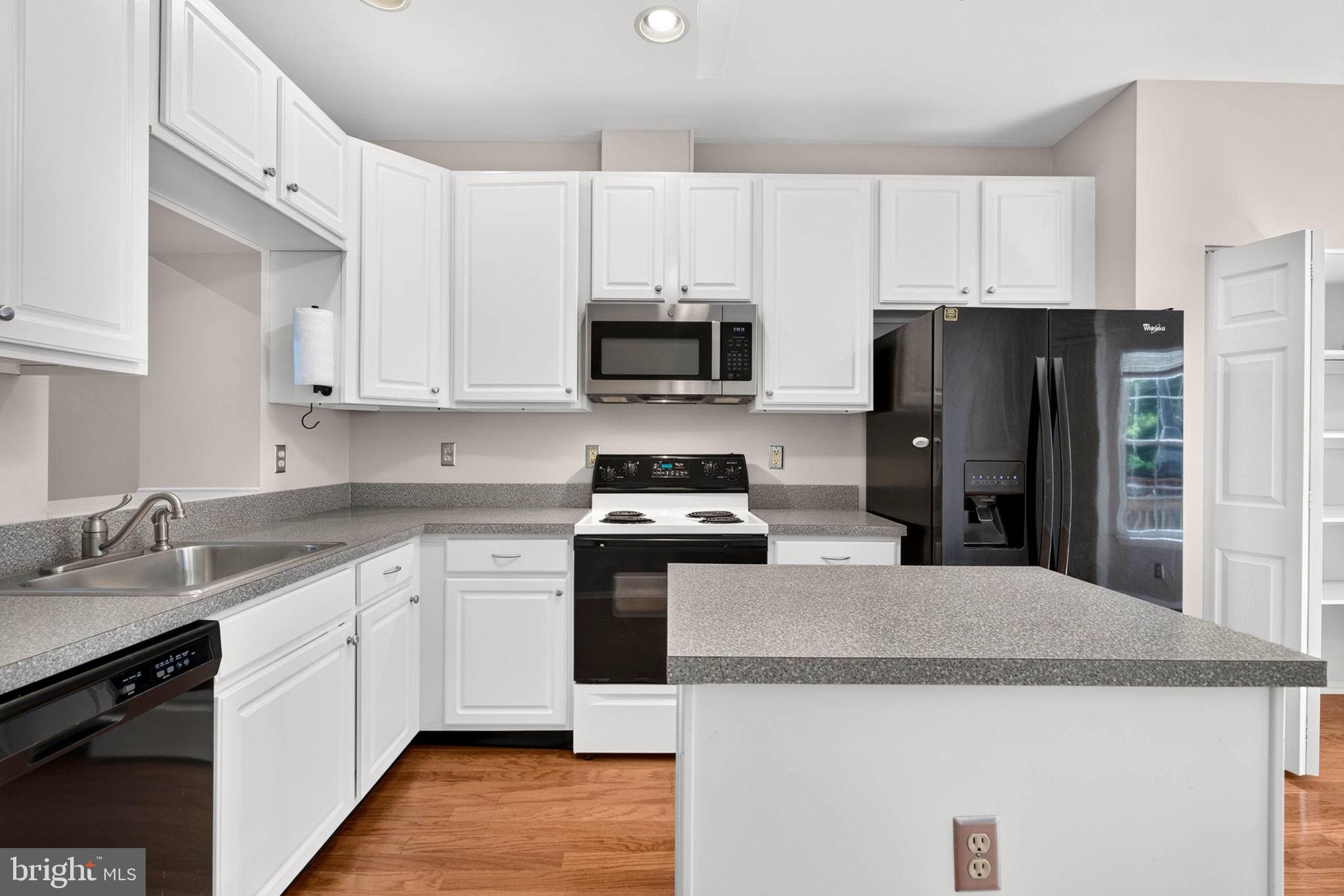 6311 Wind Rider Way Columbia, MD 21045 - Photo 21 of 43 Well Equipped Kitchen