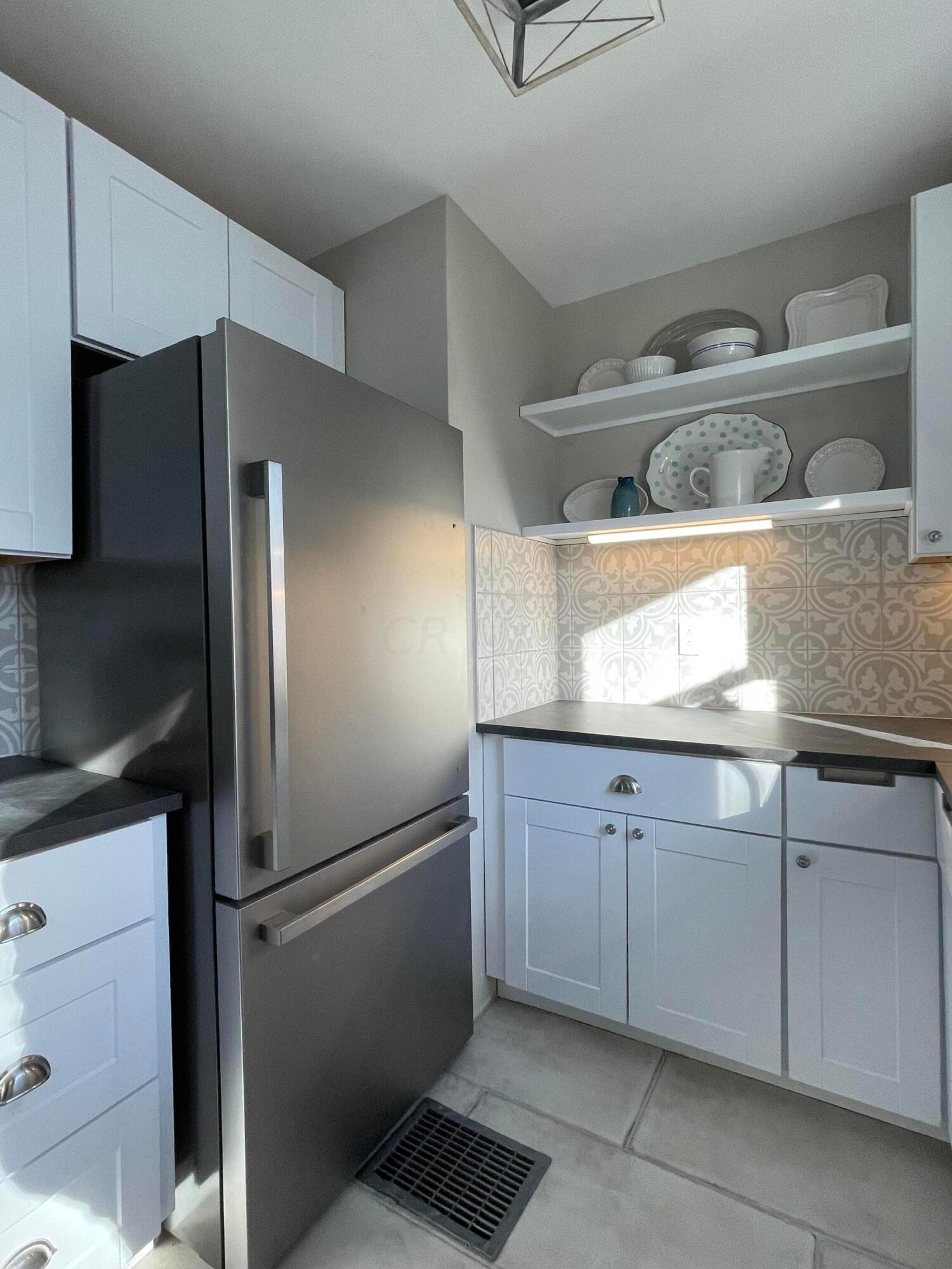 3216 Karl Road Columbus, OH 43224 - Photo 14 of 24 Stainless steel appliances