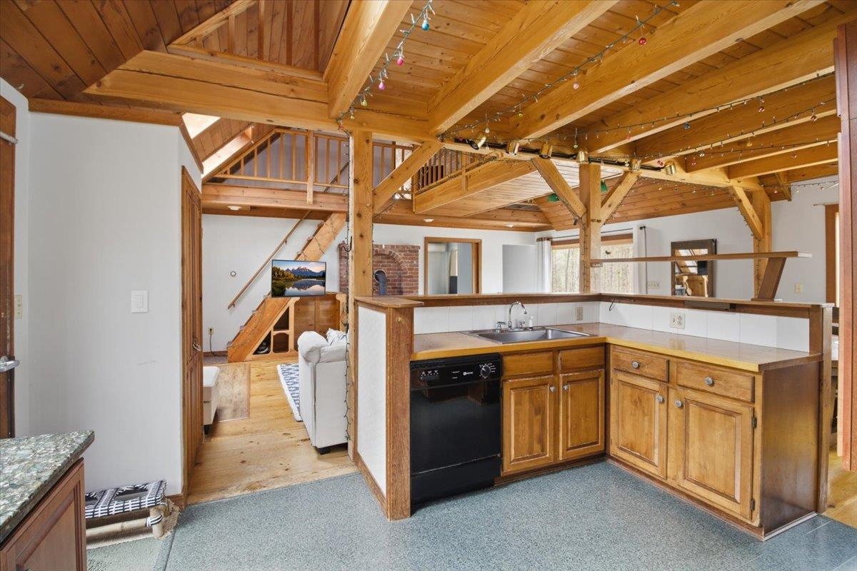 1871 West Hill Road Townshend, VT 05353 - Photo 11 of 31