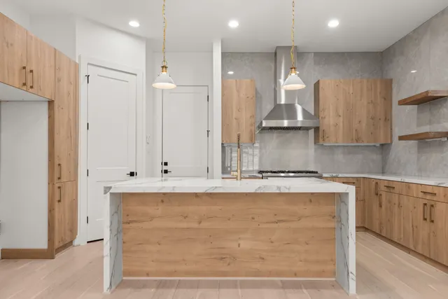 $1,200,000 | 6209 Westcott Street, Houston, TX 77007