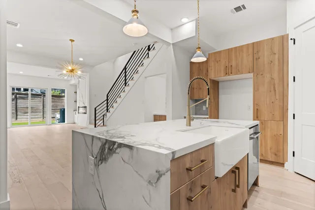 $1,200,000 | 6209 Westcott Street, Houston, TX 77007