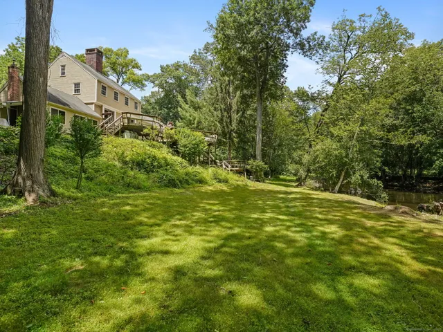 $1,050,000 | 17 Huckleberry Lane, Weston, CT 06883