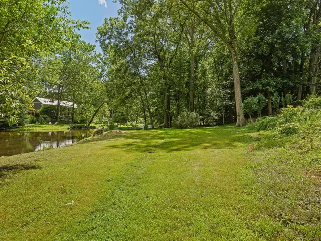 $1,050,000 | 17 Huckleberry Lane, Weston, CT 06883