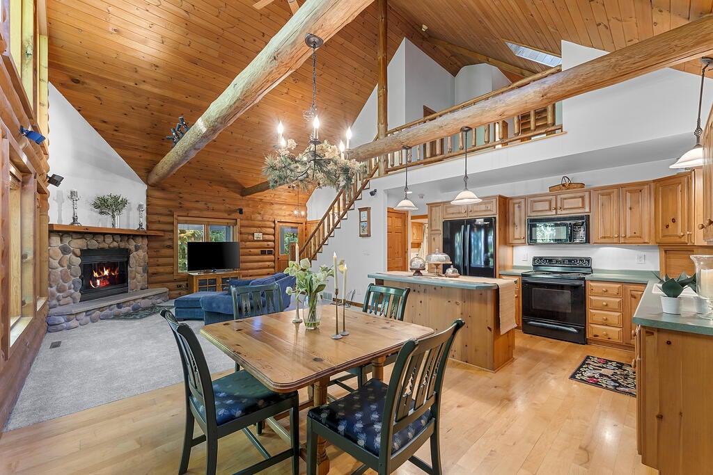 5922 Bluff Ledge Road Sturgeon Bay, WI 54235 - Photo 13 of 75 Gallery Image 13
