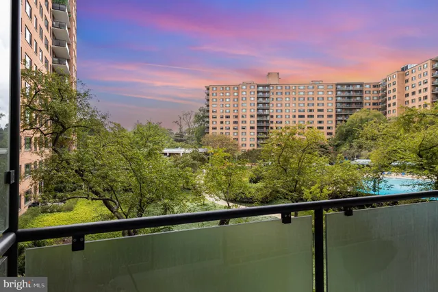 $350,000 | 4201 Cathedral Avenue Northwest, Unit 323E, Washington, DC 20016