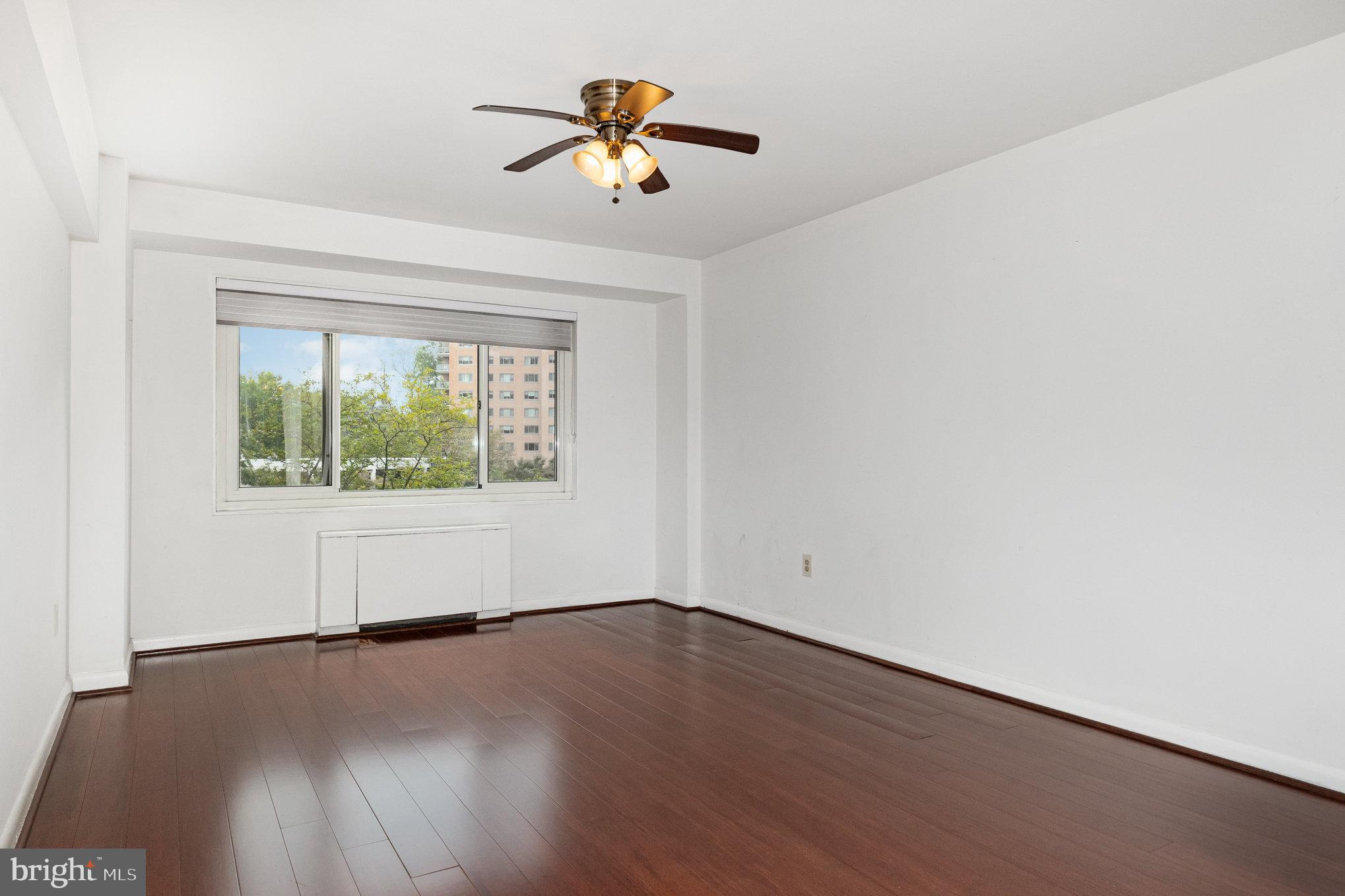 4201 Cathedral Avenue Northwest, Unit 323E Washington, DC 20016 - Photo 11 of 27