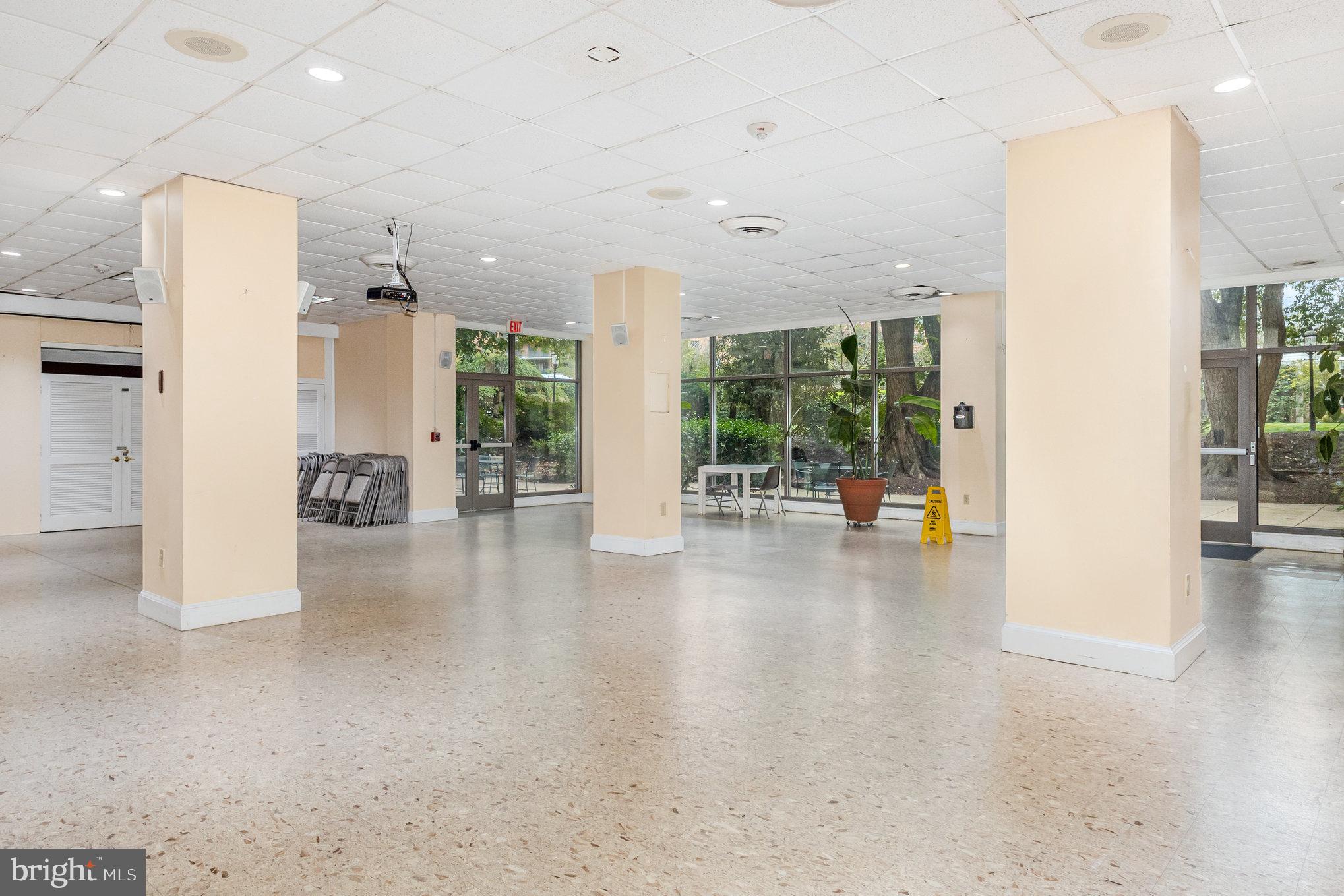 4201 Cathedral Avenue Northwest, Unit 323E Washington, DC 20016 - Photo 20 of 27