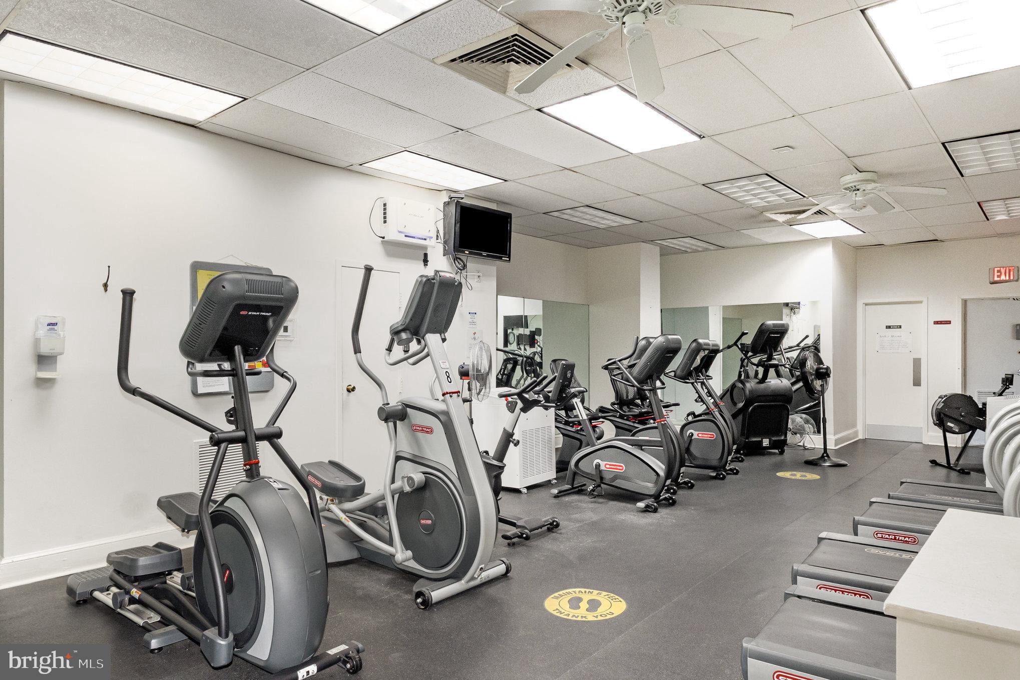 4201 Cathedral Avenue Northwest, Unit 323E Washington, DC 20016 - Photo 22 of 27