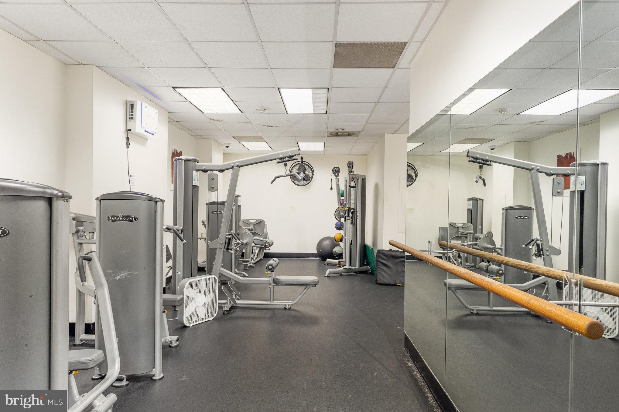 4201 Cathedral Avenue Northwest, Unit 323E Washington, DC 20016 - Photo 23 of 27