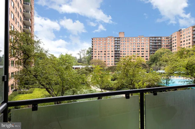 $350,000 | 4201 Cathedral Avenue Northwest, Unit 323E, Washington, DC 20016