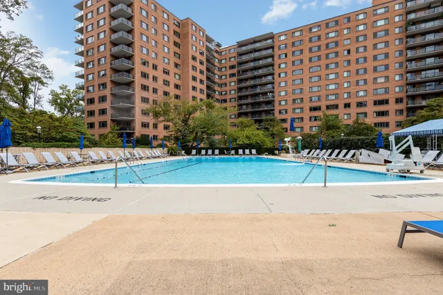 $350,000 | 4201 Cathedral Avenue Northwest, Unit 323E, Washington, DC 20016