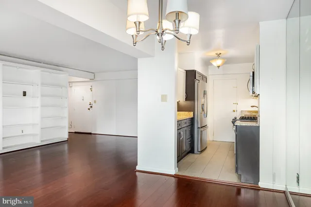$350,000 | 4201 Cathedral Avenue Northwest, Unit 323E, Washington, DC 20016