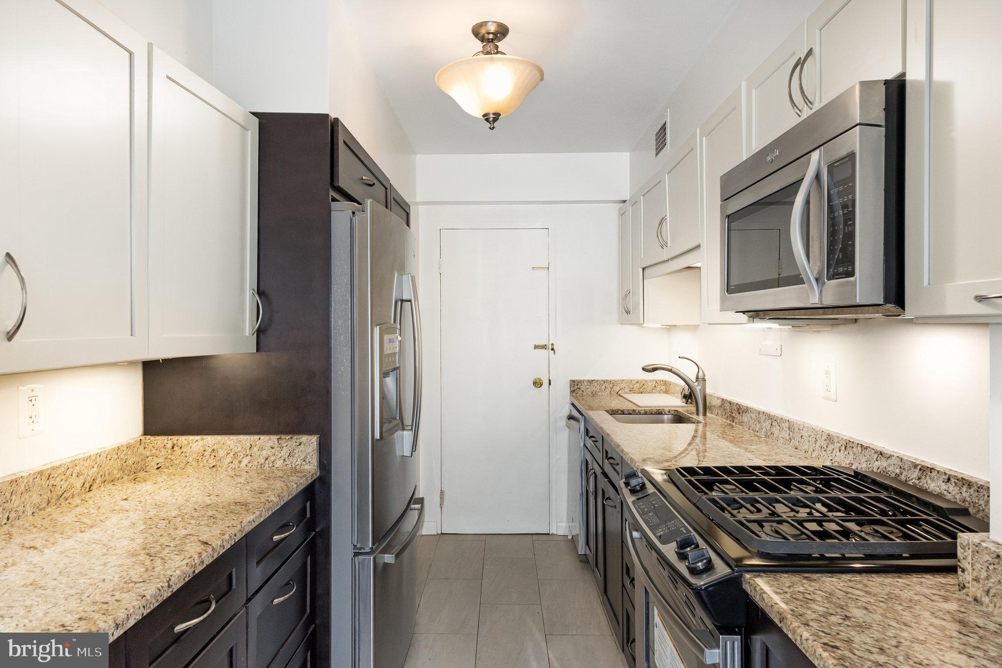 4201 Cathedral Avenue Northwest, Unit 323E Washington, DC 20016 - Photo 8 of 27