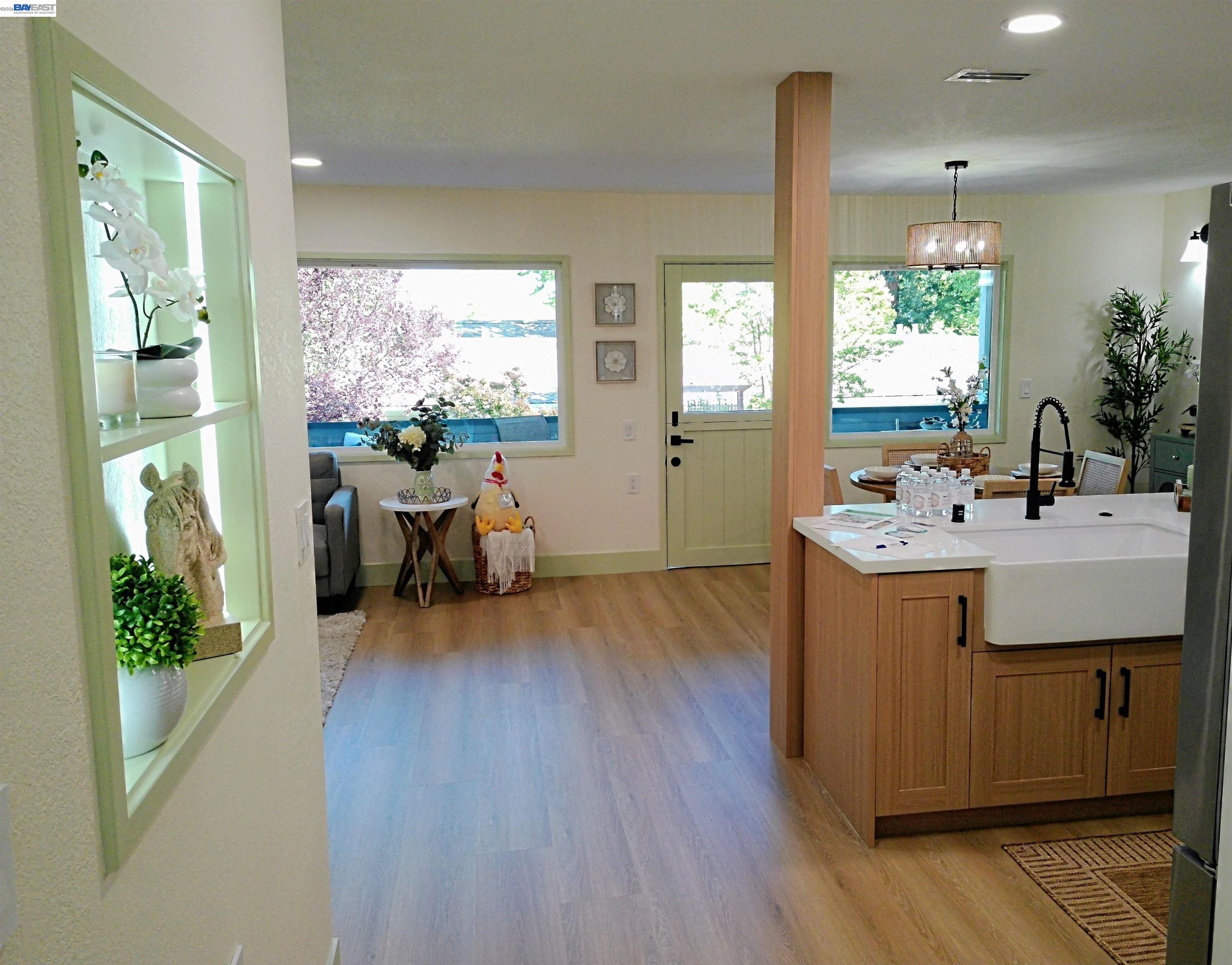 3033 Golden Rain Road, Unit 4 Walnut Creek, CA 94595 - Photo 4 of 32