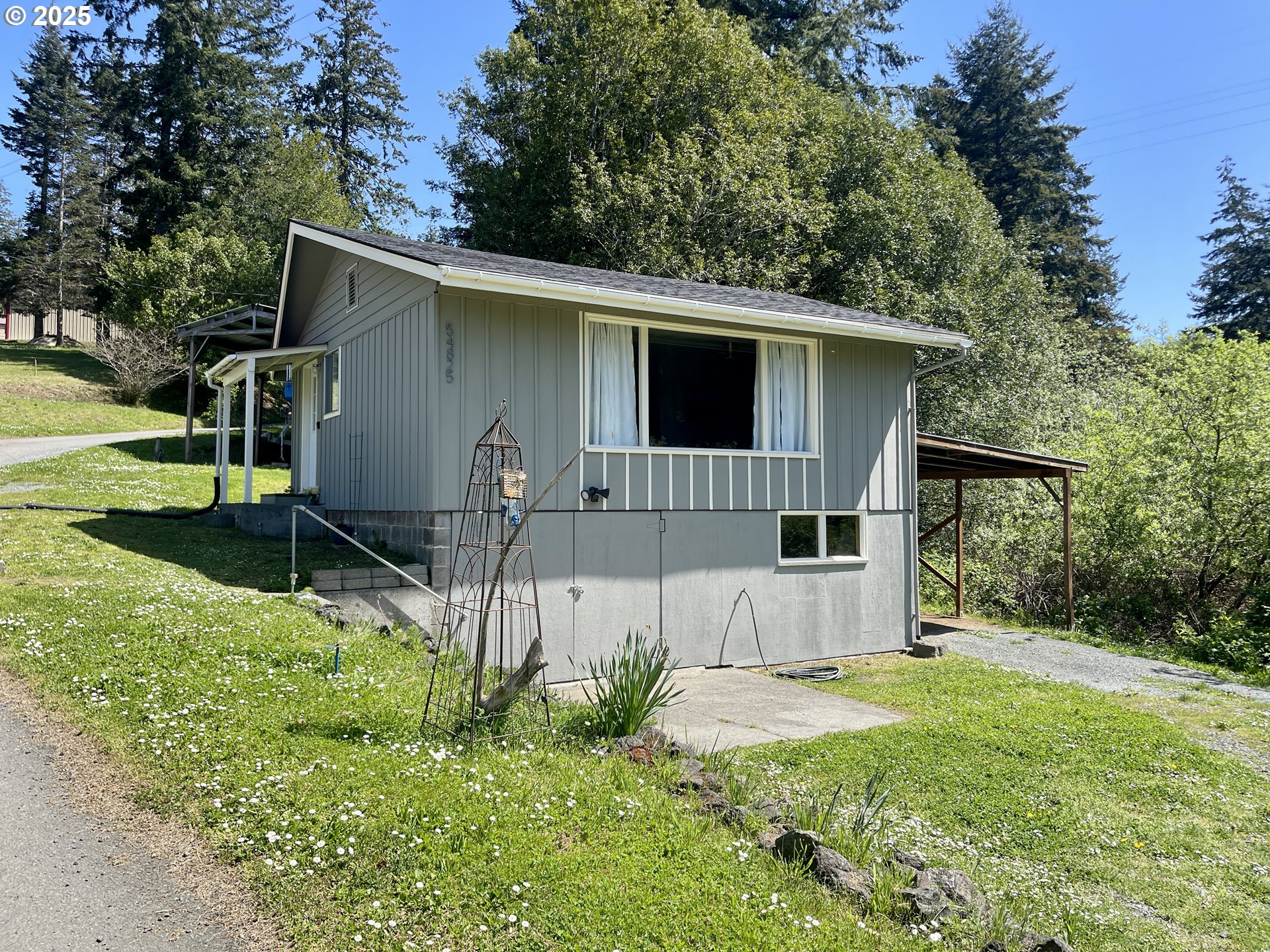 54825 Robinson Road Coquille, OR 97423 - Photo 12 of 47