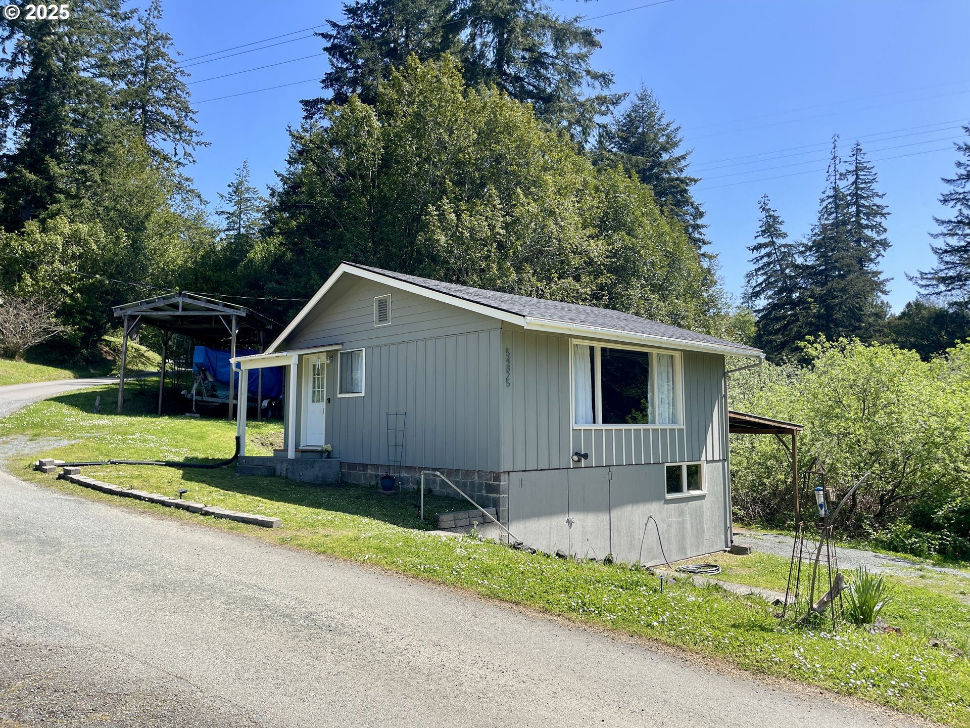 54825 Robinson Road Coquille, OR 97423 - Photo 4 of 47