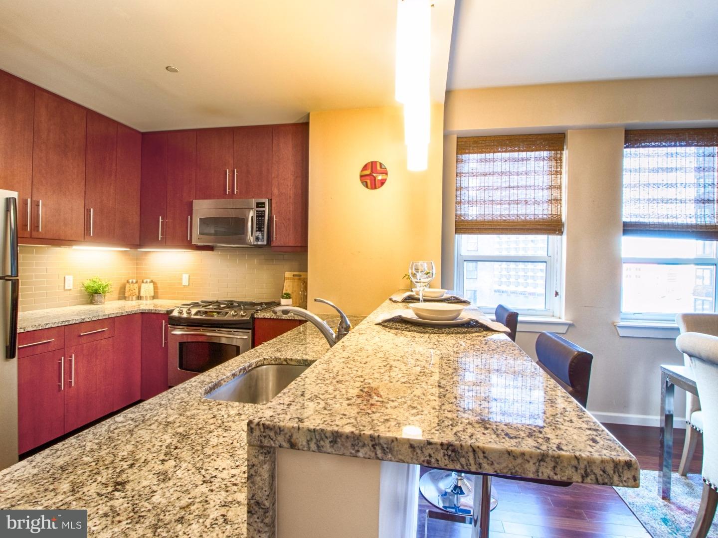 1425 Locust Street, Unit 9C Philadelphia, PA 19102 - Photo 2 of 23