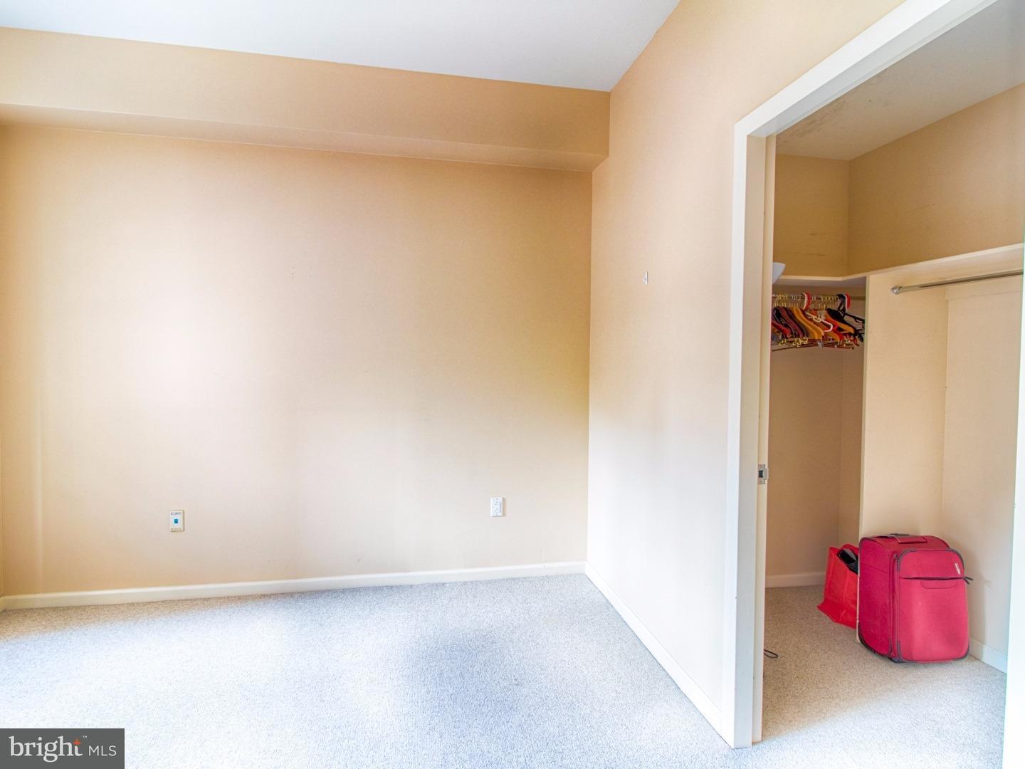 1425 Locust Street, Unit 9C Philadelphia, PA 19102 - Photo 15 of 23