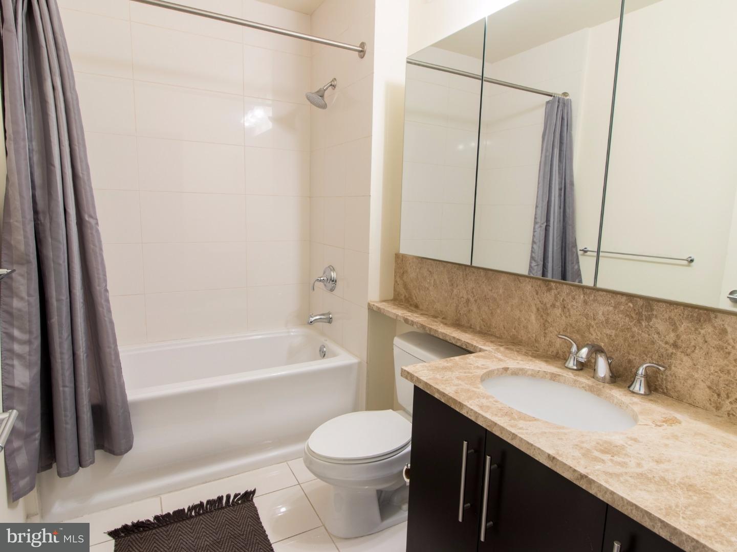 1425 Locust Street, Unit 9C Philadelphia, PA 19102 - Photo 16 of 23