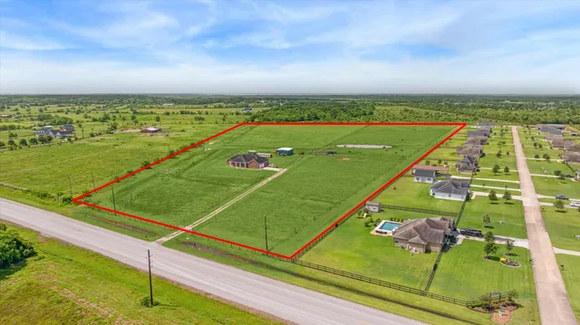 $985,000 | 3850 Farm To Market 2917, Alvin, TX 77511