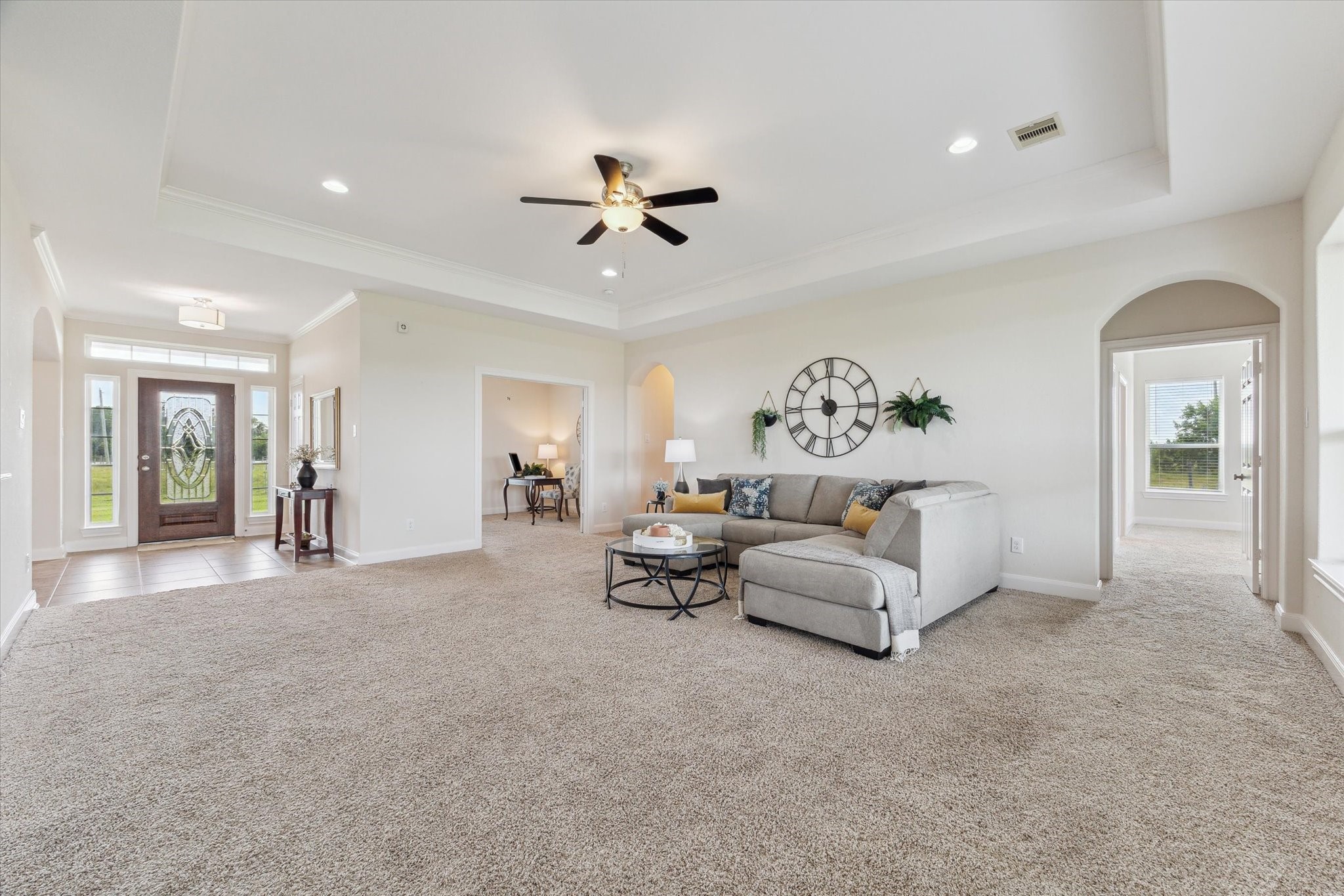 3850 Farm To Market 2917 Alvin, TX 77511 - Photo 8 of 30 a living room with furniture