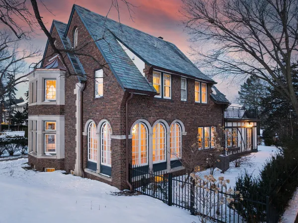 $2,395,000 | 2635 Newton Avenue South, Minneapolis, MN 55405