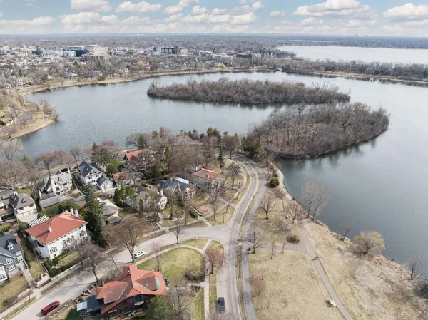 $2,395,000 | 2635 Newton Avenue South, Minneapolis, MN 55405