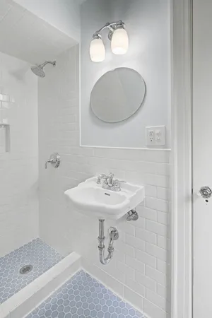 $2,395,000 | 2635 Newton Avenue South, Minneapolis, MN 55405