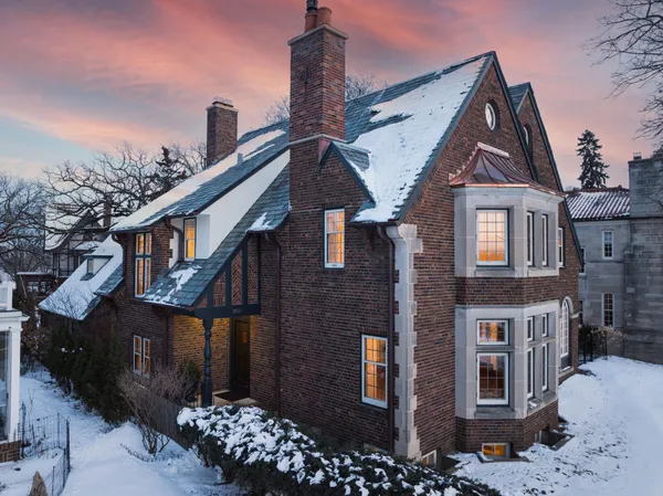 $2,395,000 | 2635 Newton Avenue South, Minneapolis, MN 55405