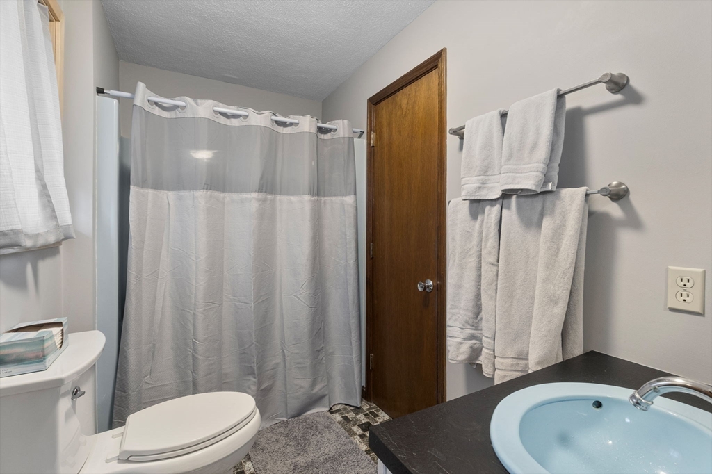 8 Hickory Hill Road Wakefield, MA 01880 - Photo 16 of 37 Gallery Image 16